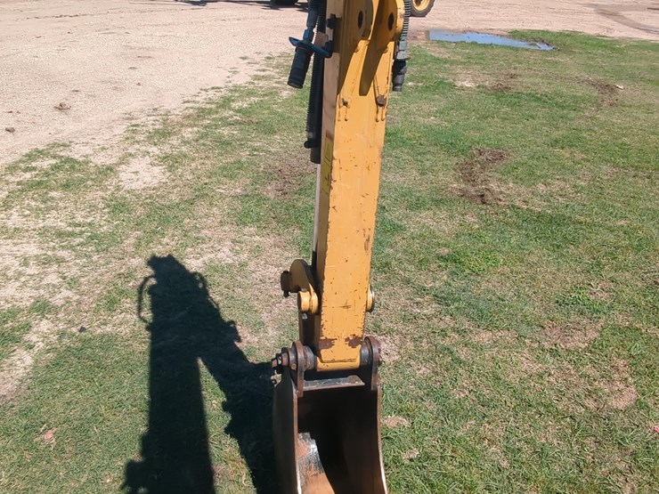 2021-caterpillar-303-image-6