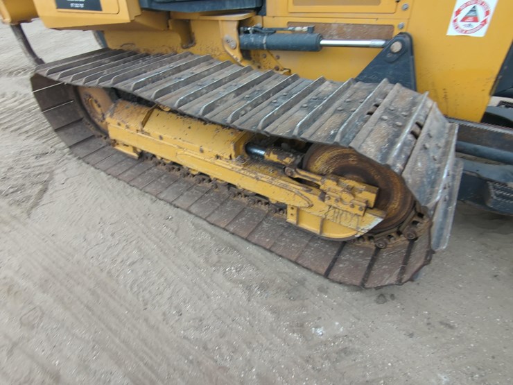 2023-deere-650k-lgp-image-8