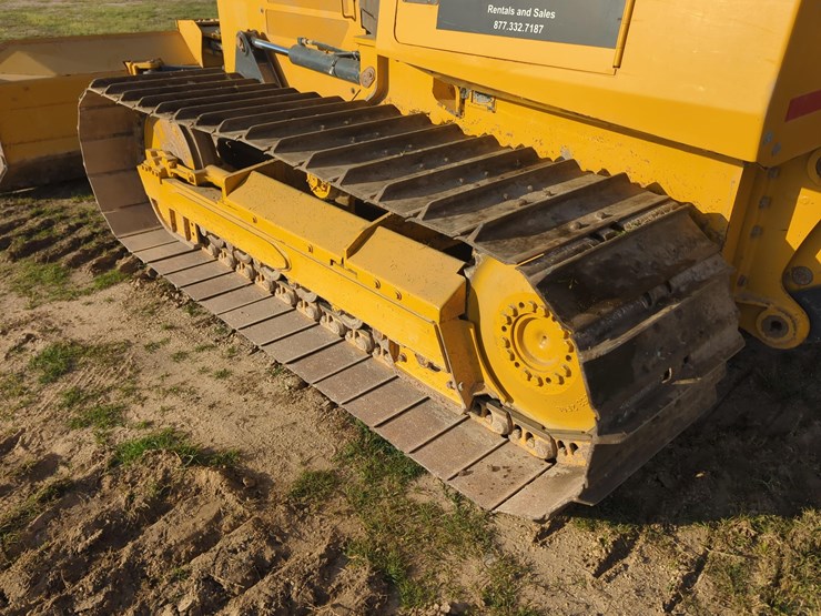 2023-deere-650k-lgp-image-13