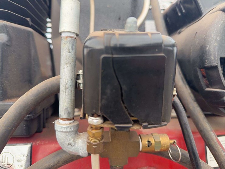 sanborn-5-hp-air-compressor-image-7