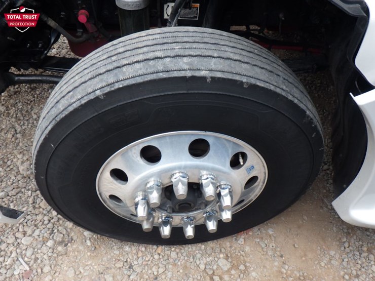 2022-kenworth-t680-image-22