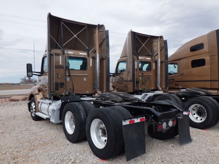 2022-kenworth-t680-image-11