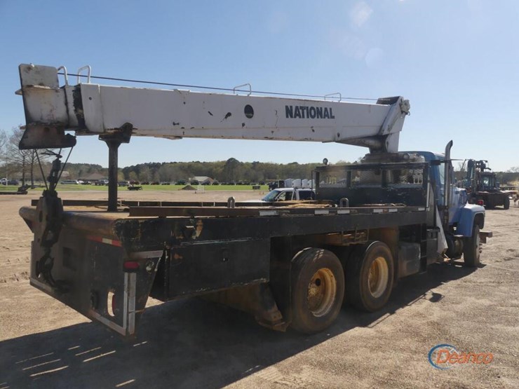 1985-ford-8000-image-2