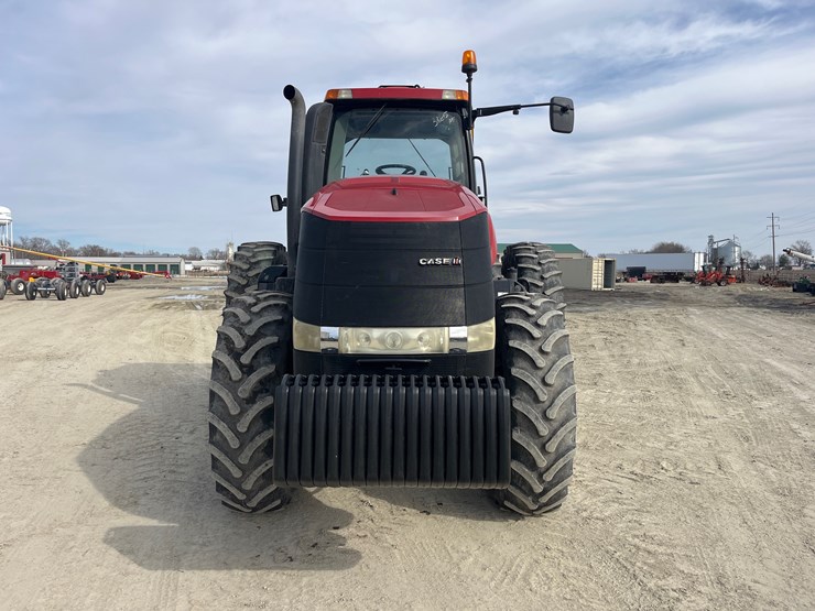 case-ih-magnum-370-cvt-image-8