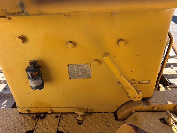 caterpillar-d7-image-33