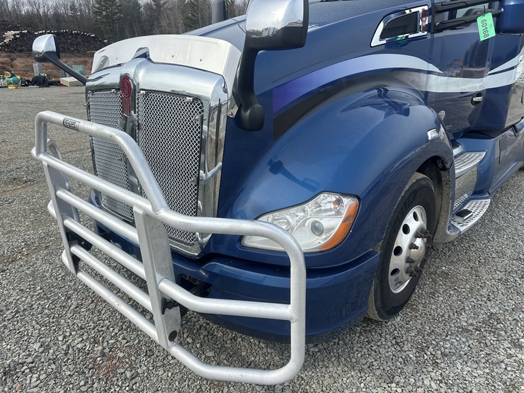 2020-kenworth-t680-image-9