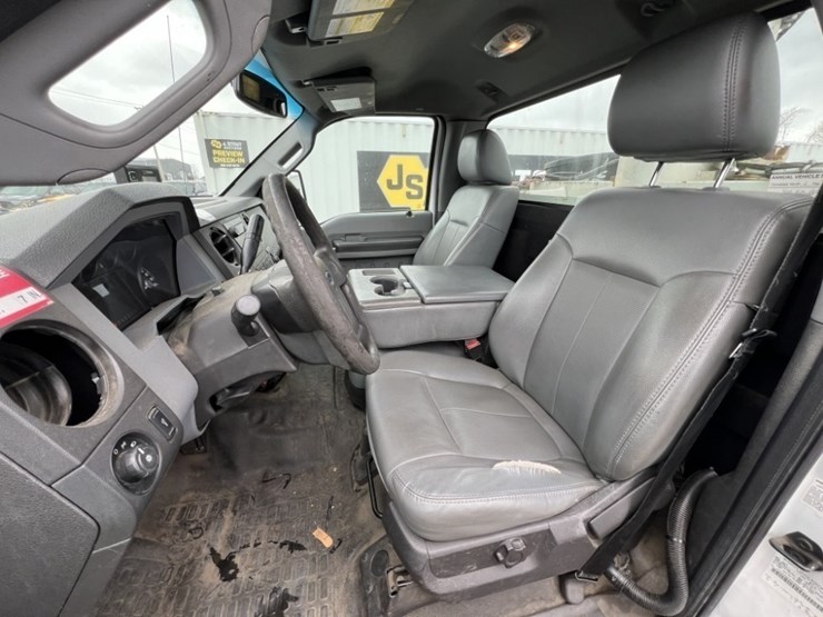 2012-ford-f550-image-26