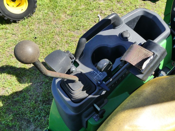 john-deere-1025r-image-14