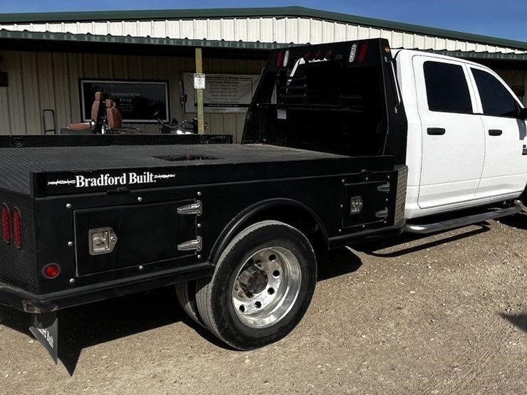 2014-dodge-ram-5500-image-5