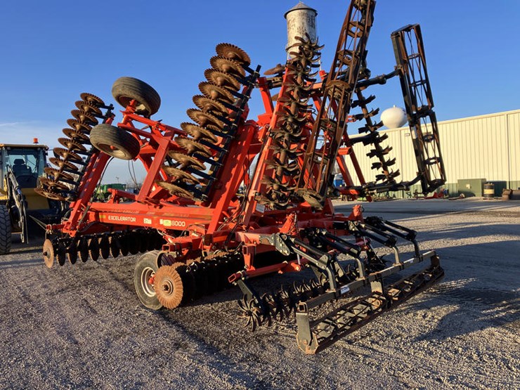 2013-kuhn-krause-8000-25-image-15