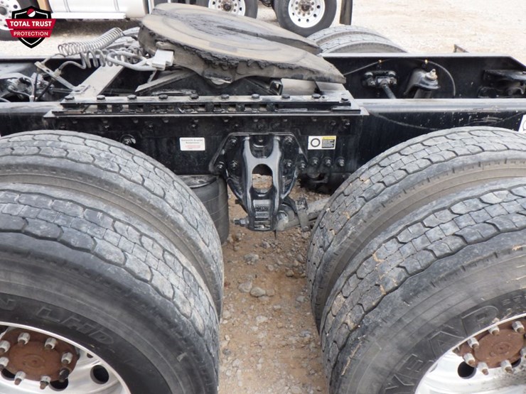 2022-kenworth-t680-image-15