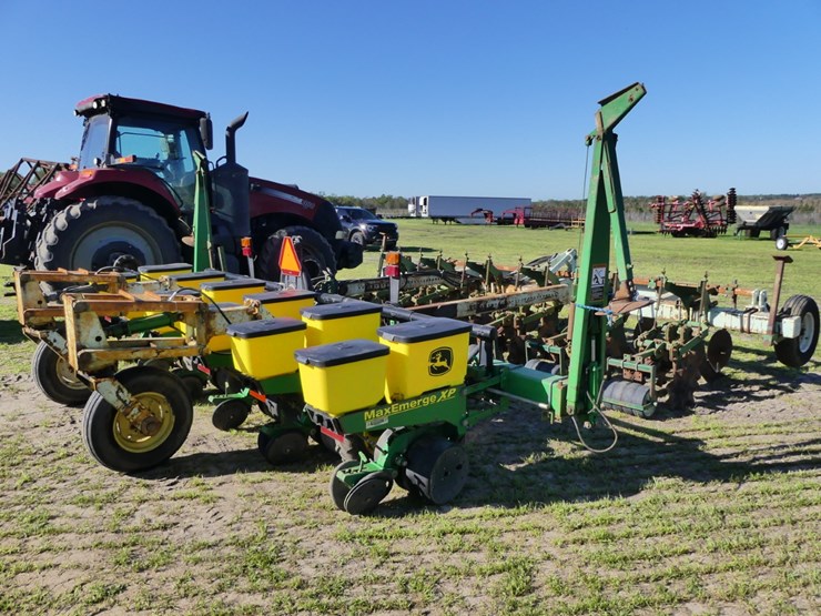 john-deere-1700-image-3