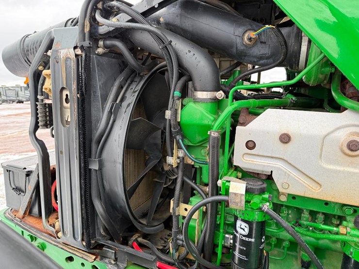 john-deere-7330-premium-image-44