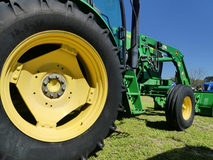 john-deere-6105d-image-7