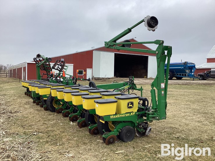 2010-john-deere-1770nt-image-5