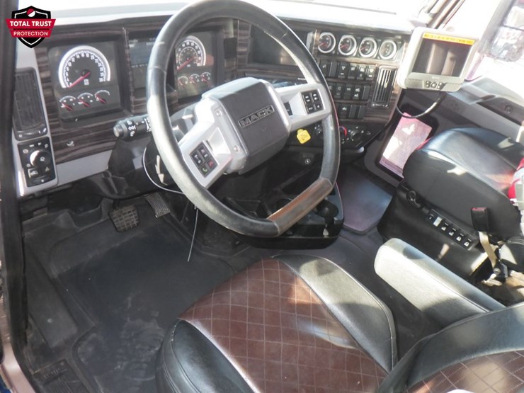 2020-mack-an64t-anthem-image-17