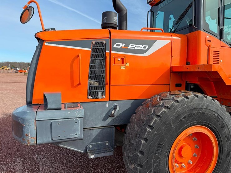 2017-doosan-dl220-5-image-20