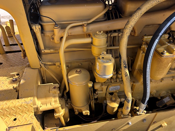 caterpillar-d7-image-37