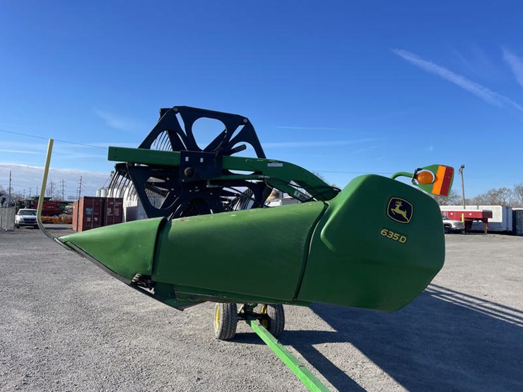 2009-john-deere-635d-image-2