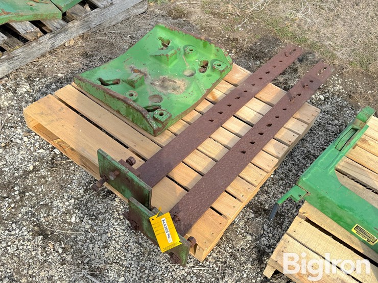 john-deere-double-stack-pad-weight-&-starter-rails-image-1