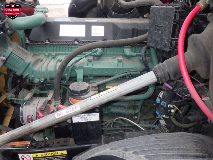 2024-volvo-vnl-300-image-20