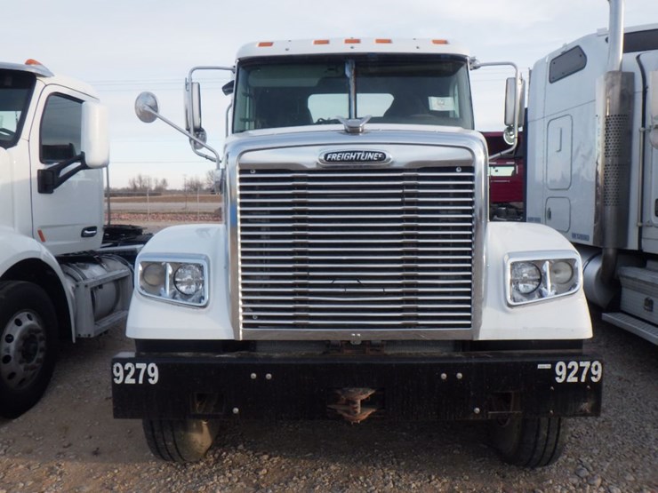 2014-freightliner-coronado-image-2