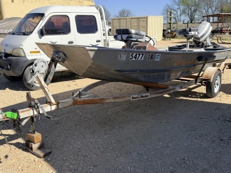 l3---1983-basstracker-boat-image-1