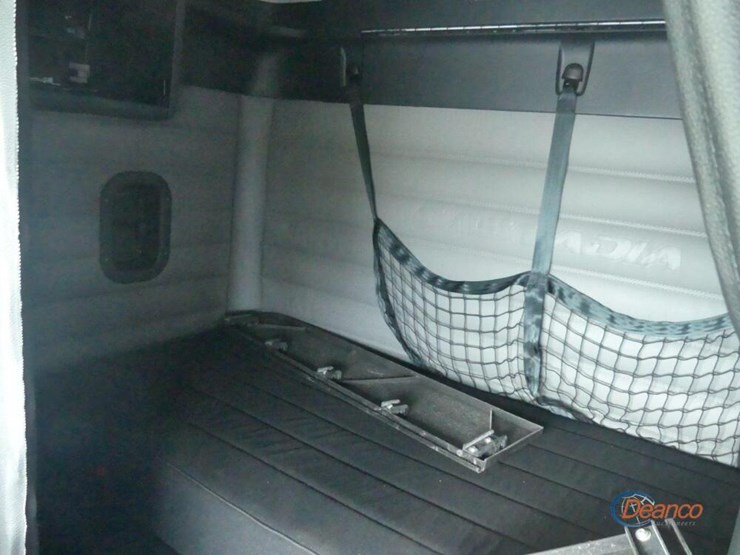 2026-freightliner-cascadia-116-image-17