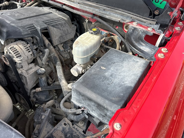 2012-chevrolet-silverado-2500-lt-image-43