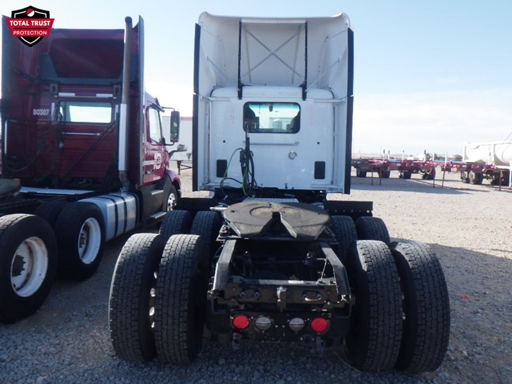 2021-kenworth-t680-image-7