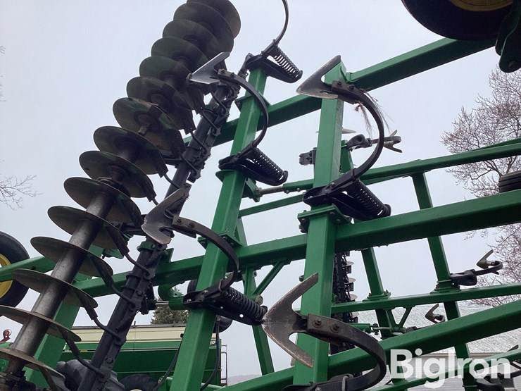 john-deere-2310-image-14