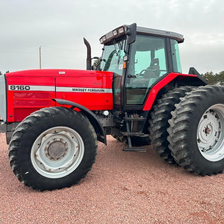 MASSEY-FERGUSON 8160