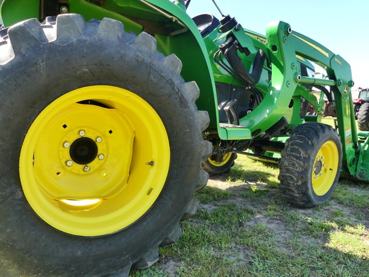 john-deere-3025e-image-7