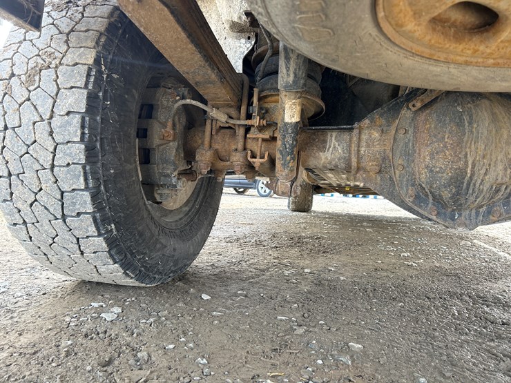 2018-chevrolet-2500-image-31