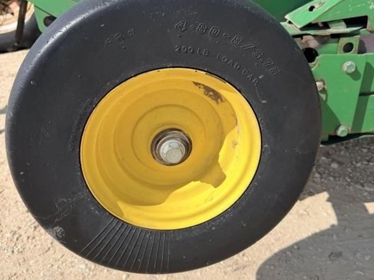 2013-john-deere-569-image-22