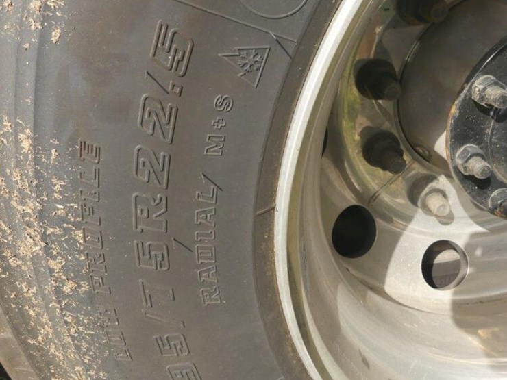 2026-freightliner-cascadia-116-image-8