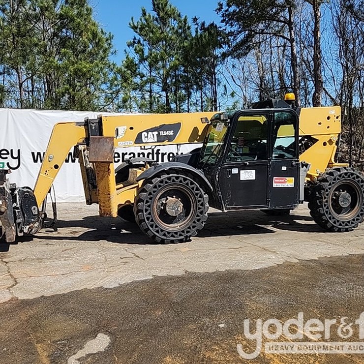 2013 CATERPILLAR TL943