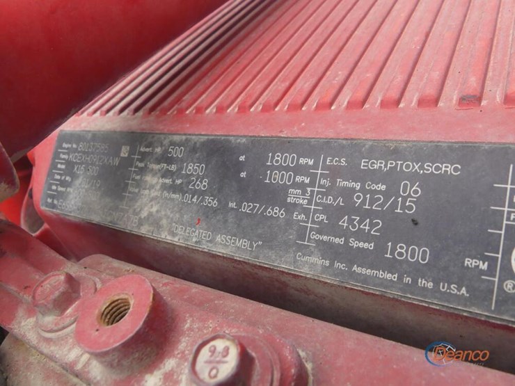 2020-peterbilt-389-image-10