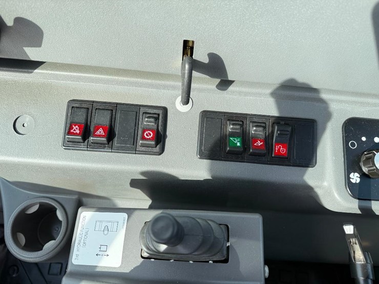 2022-sdlg-l918f-image-54