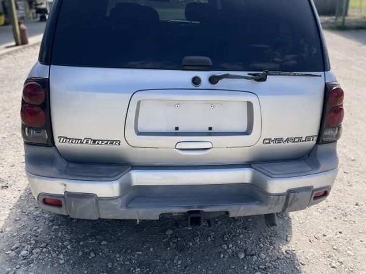 2004-chevrolet-trailblazer-image-3