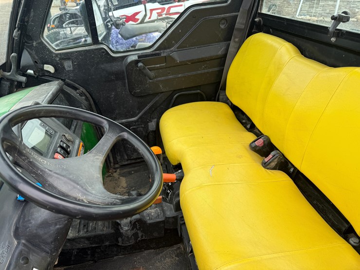 2015-john-deere-gator-image-7
