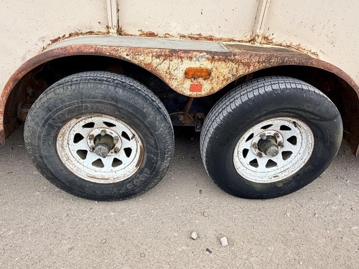 l2---1994-logan-coachman-3-horse-trailer-image-18