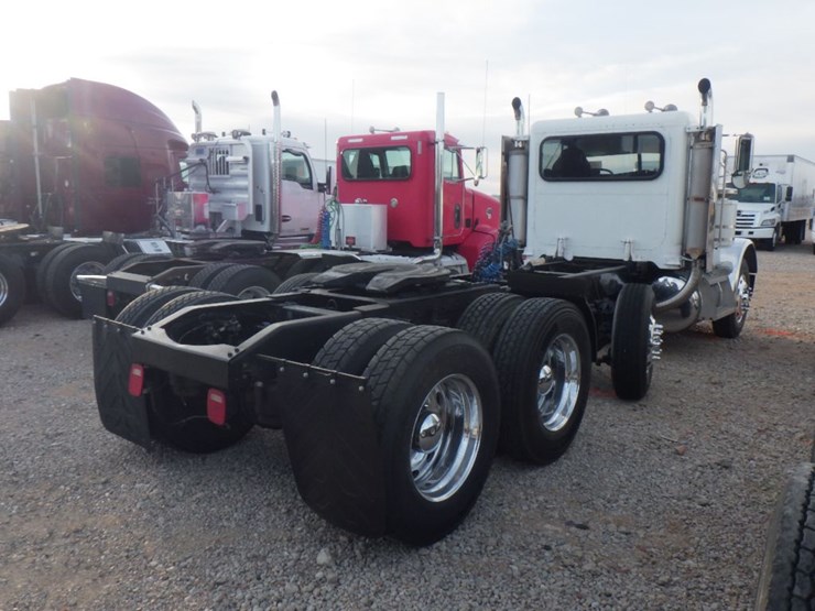 1997-peterbilt-379-image-9