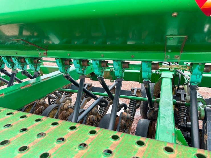 john-deere-750-image-37