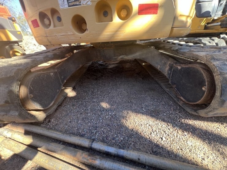 2017-deere-50g-image-11