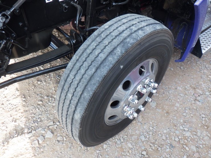 2016-kenworth-t880-image-21