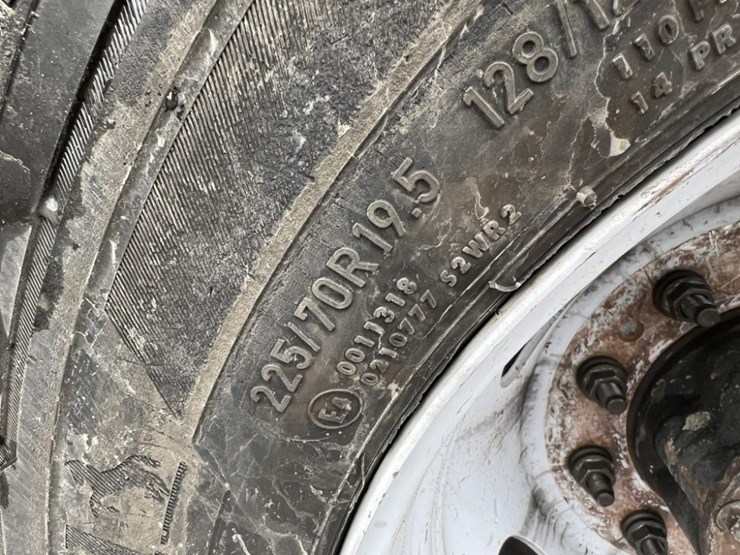 2012-ford-f550-image-18