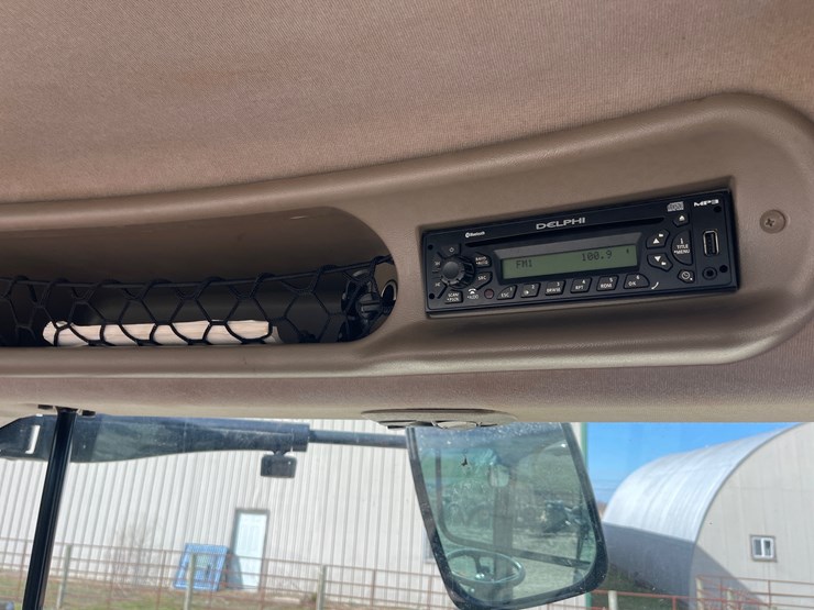 case-ih-magnum-370-cvt-image-37