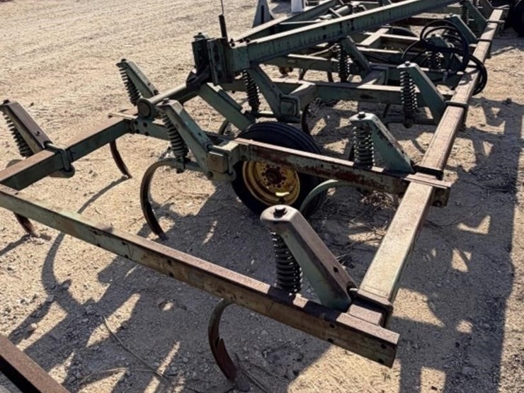 john-deere-1610-image-1