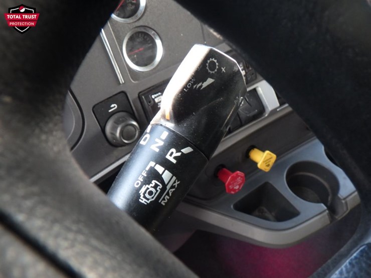 2020-kenworth-t680-image-15